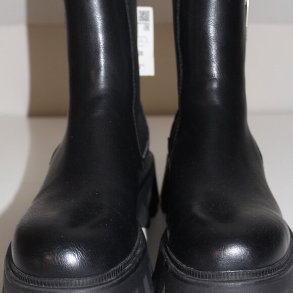 Zara Black Lug Sole Chunky Chelsea Boots Ankle Blogger Favorite EU 41 US 8 Moto - Picture 2 of 7